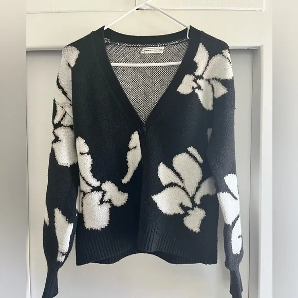 Anthropologie Sidra Floral Knit Cardigan Black White Vneck XS - Picture 2 of 7